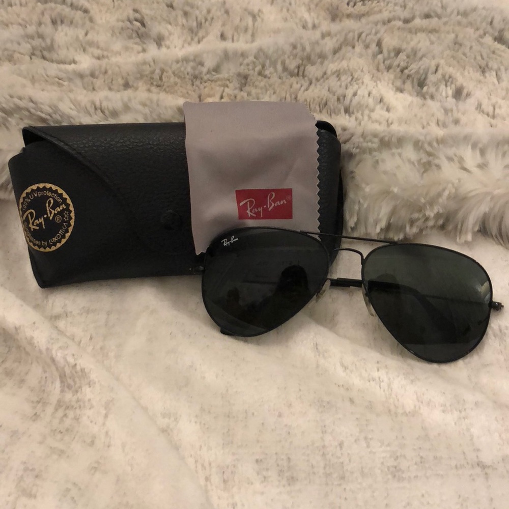 Black Aviator Ray Ban Sunglasses